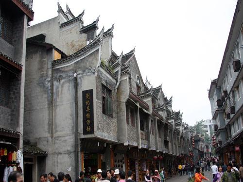 探秘吉鹿力问答社区,解锁为何很多人都说刘青云的《神探大战》超好看?有哪些槽点呢?的知识秘密